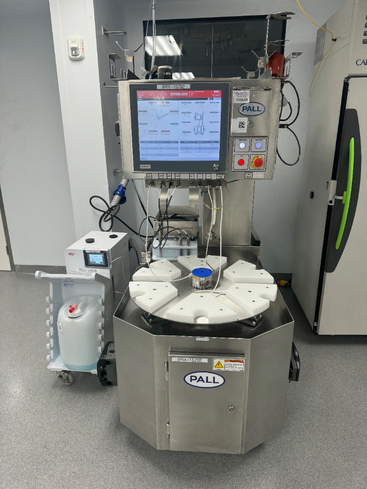 Image of Pall iCELLis 500+ Bioreactor System with Lauda RP 240 E Chiller